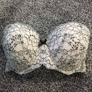 Victoria’s Secret dream angels strapless bra